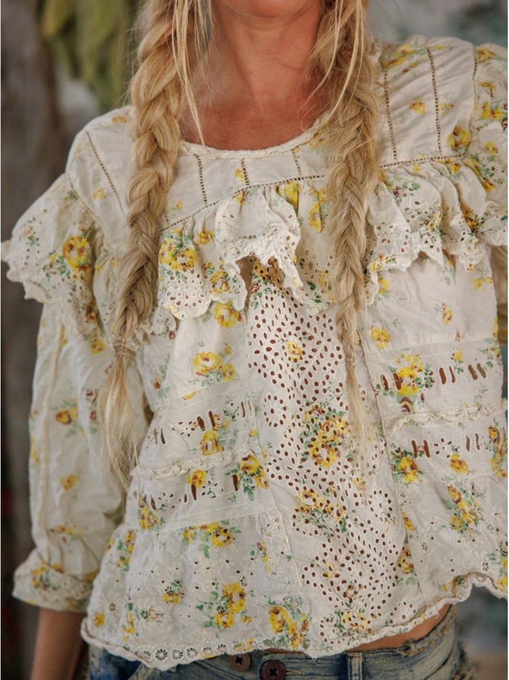 Magnolia Pearl Eyelet Eadred Blouse - Picture 2 of 10